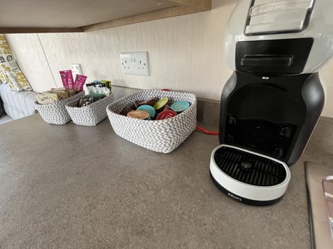 House | Private kitchen | Fridge, microwave, oven, stovetop