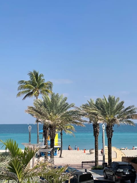 Exclusive Studio Suite | Blackout drapes, iron/ironing board, free WiFi, bed sheets