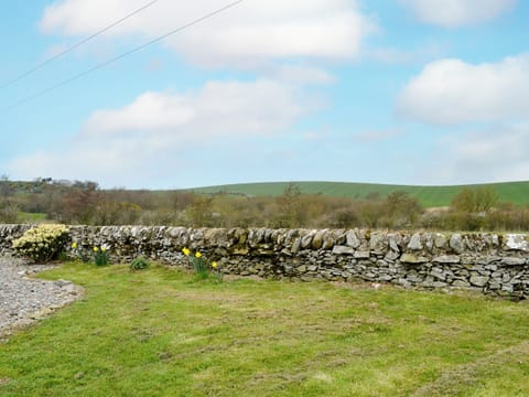 Garden and grounds | Broughton - Galloway Farmstay, Newton Stewart