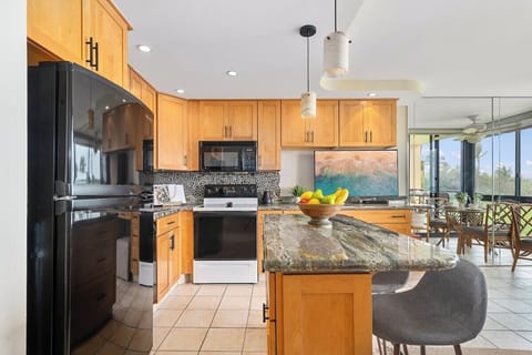 Kihei Surfside 306 kitchen1