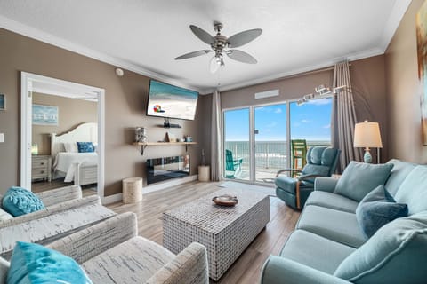 Welcome to Crystal Shores West 105!