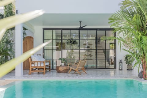 Luxury Villa | Terrace/patio