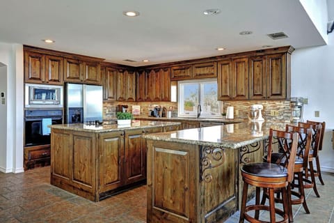 Fully equipped kitchen for group meals at your Lake Travis lakefront home