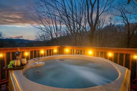"Cabin is beautiful, secluded and well-equipped with anything you would ever need." ~Larry L.