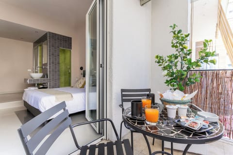 Superior Double Room, 1 Double Bed, Balcony | 4 bedrooms, premium bedding, down comforters, desk