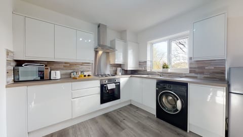 Apartment, Private Bathroom | Shared kitchen | Highchair