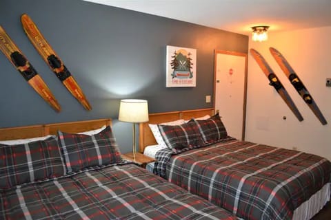 2 queen beds