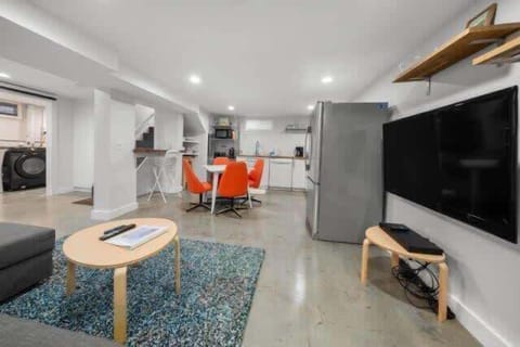 #StayInMyDistrict #EntireHome #BookDirect