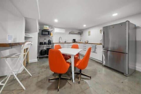 #StayInMyDistrict #EntireHome #BookDirect