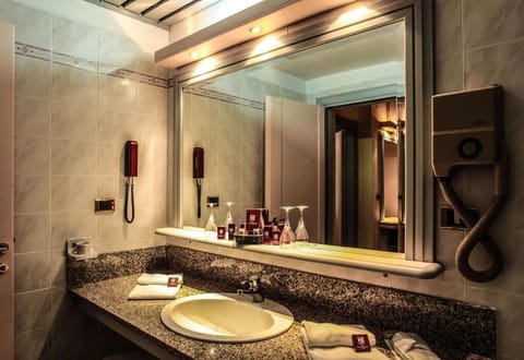 Free toiletries, hair dryer, towels