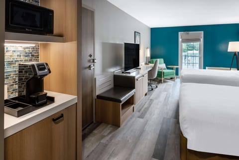 Room, 2 Queen Beds, Balcony | Desk, laptop workspace, iron/ironing board, bed sheets