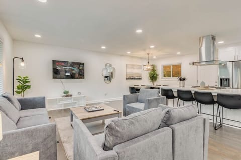 "Sara was extremely accommodating. The community is quiet/peaceful, and convenient to many stores. All of the rooms and living spaces are spacious too."