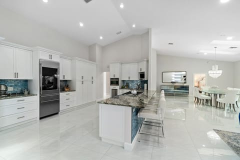 Beautiful Kitchen with Counter seating for 4.