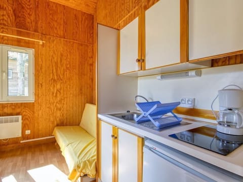 Make a quick meal in your kitchenette.