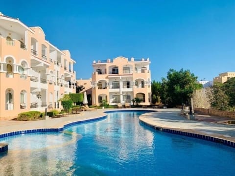 Pool in front of the apartment, one of 5 you can choose from