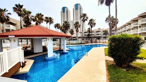 Hotel, Resort, Pool, Water, City