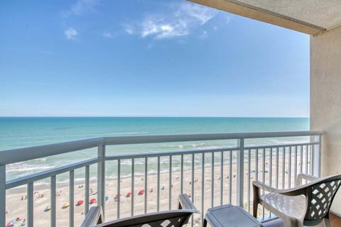 11th Floor OCEANFRONT Private Balcony