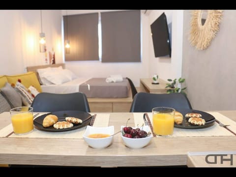 Studio, 1 Bedroom, Accessible, City View | 1 bedroom