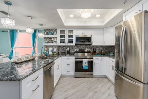 Fully equipped kitchen