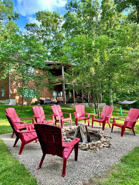 Lake of The Ozarks, Backyard fire pit gathering