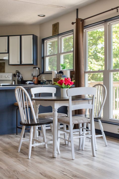 Breakfast, lunch or dinner; enjoy your meals with a view!