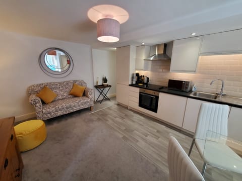 Superior Apartment, Private Bathroom | Lounge