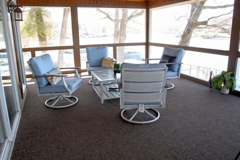 Its the perfect spot for morning coffee or evening cocktails!