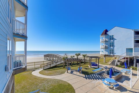 Galveston Vacation Rental | 1BR | 1BA | 513 Sq Ft | Step-Free Access