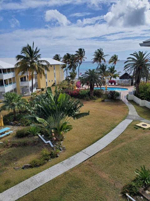 Magnificent ocean view , waterfront, beachfront property, balcony view