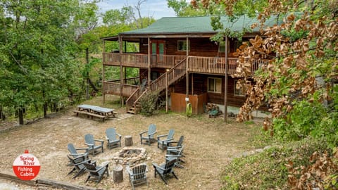 Cedar Lodge overlooks the Spring River & has plenty of parking. 