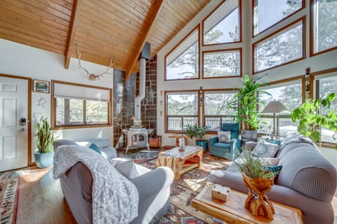 Munds Park Vacation Rental | 4BR | 3BA | 2,200 Sq Ft | 2 Steps Required