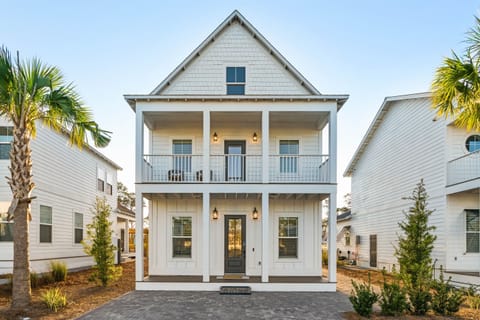 Experience ultimate beach vacation at Sugar Sands House .6 miles from Inlet Beach, one of the largest public beaches in the 30a area! Our 5 bedroom/4 bath home comfortably sleeps up to 14 and is packed with amenities to make your vacation unforgettable!