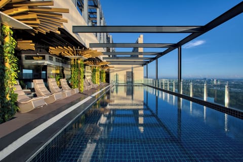 Outdoor pool, sun loungers