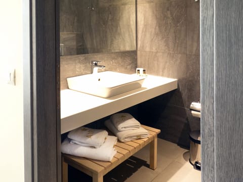 Shower, free toiletries, hair dryer, bathrobes