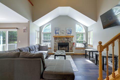 Bushkill Vacation Rental | 3BR | 2.5BA | 2,217 Sq Ft