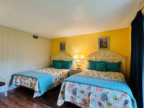 Comfy 2 Full XL Beds with Pillows, Linens and Sheets