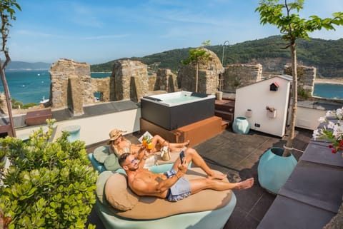 Elite Villa, Ensuite (Capitolare Suite Tower) | Terrace/patio