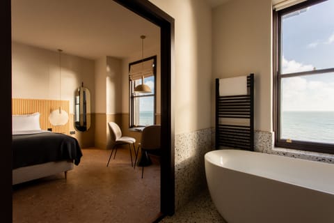 Luxury Double Room, Bathtub, Sea View | Hypo-allergenic bedding, in-room safe, blackout drapes, soundproofing