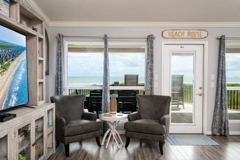 House, 4 Bedrooms | Interior