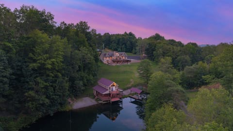 The Black Diamond Retreat comes with the stunning main house AND this lakefront cottage!