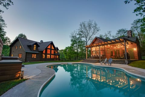 Welcome to Mountain Top Cabin- An oasis with a private pool and hot tub!