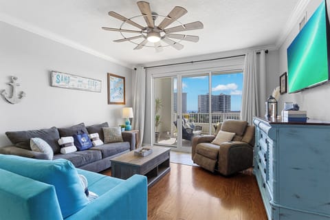 Ariel Dunes II 404 Living Room