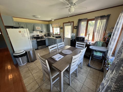 Kichen and dining area