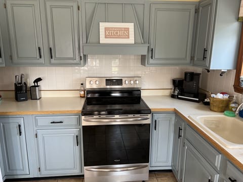 New Electric stove/air fryer install 8/24/2022