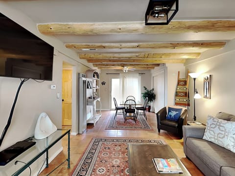 Condo (1 Bedroom) | Property amenity