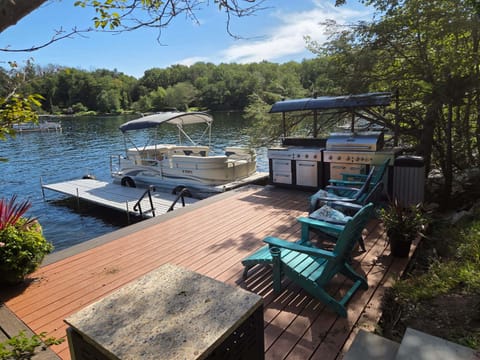 Lake front with4 burner grill and flat top and Cold Frig on Lake