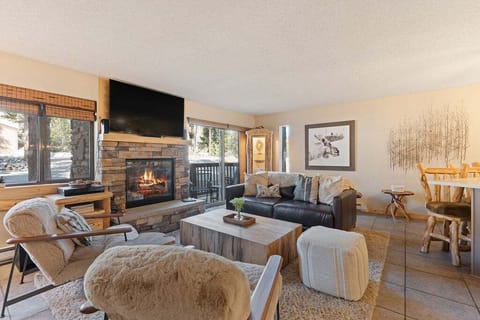 Living Area - Pine Ridge 15A - Breckenridge Vacation Rental