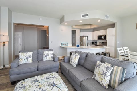 Silver Beach Towers East 1804 - Open Living Area