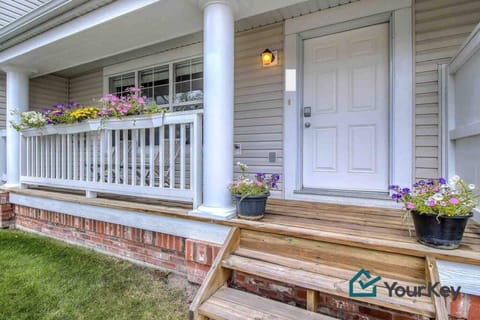 A space you’ll enjoy calling home while you’re here. 