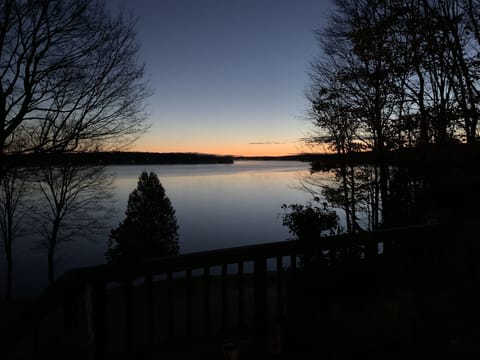 Sunset Lake - Fireplace,Dock,Sauna,4 Bath,Ski,UTV Cottage in Wisconsin